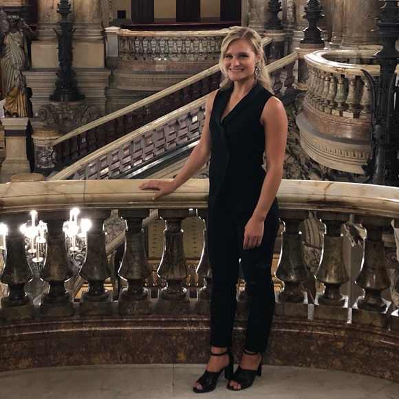 Meet your Posher, Mia - Picture 3 of 8